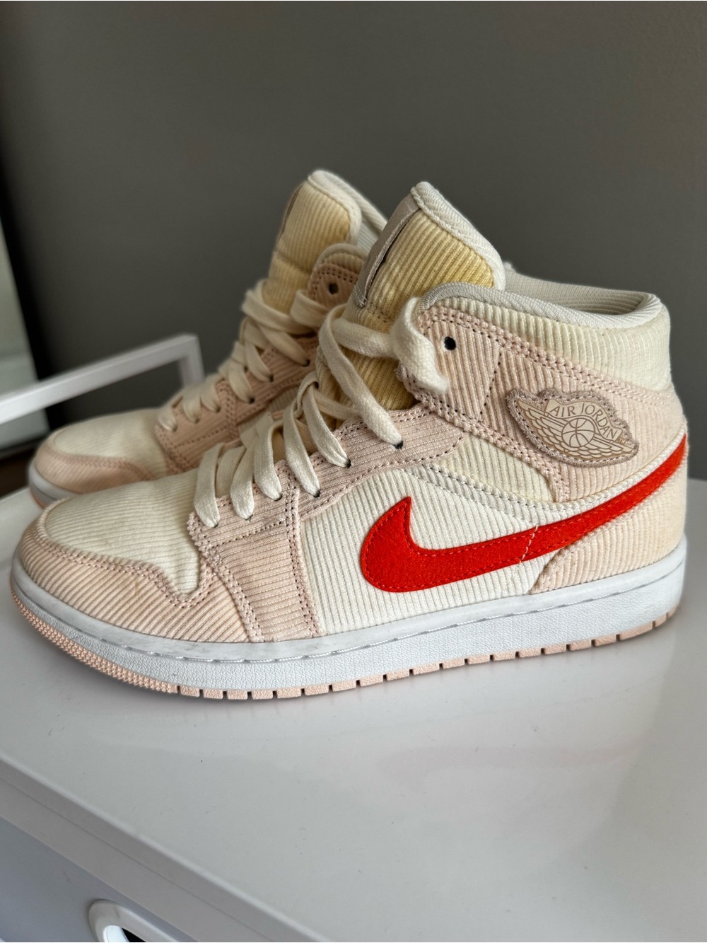 Nike Cream and Blush Air Jordan 1 Mid